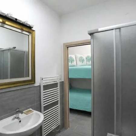 13 Bilocale Vicino Al Mare Apartmán *